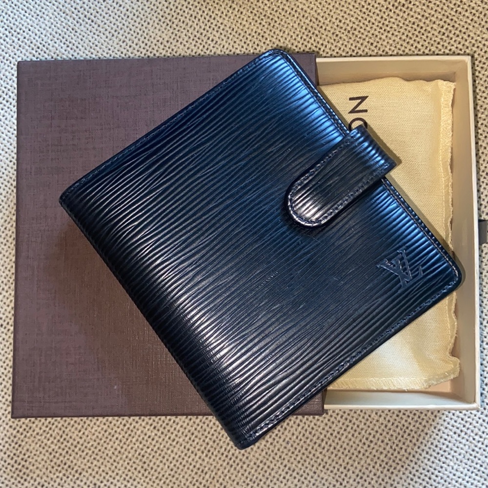 Authentic Louis Vuitton Compact Epi Leather Wallet
